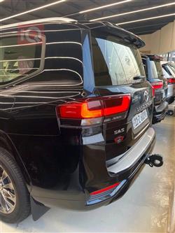 تۆیۆتا لاند کروزەر